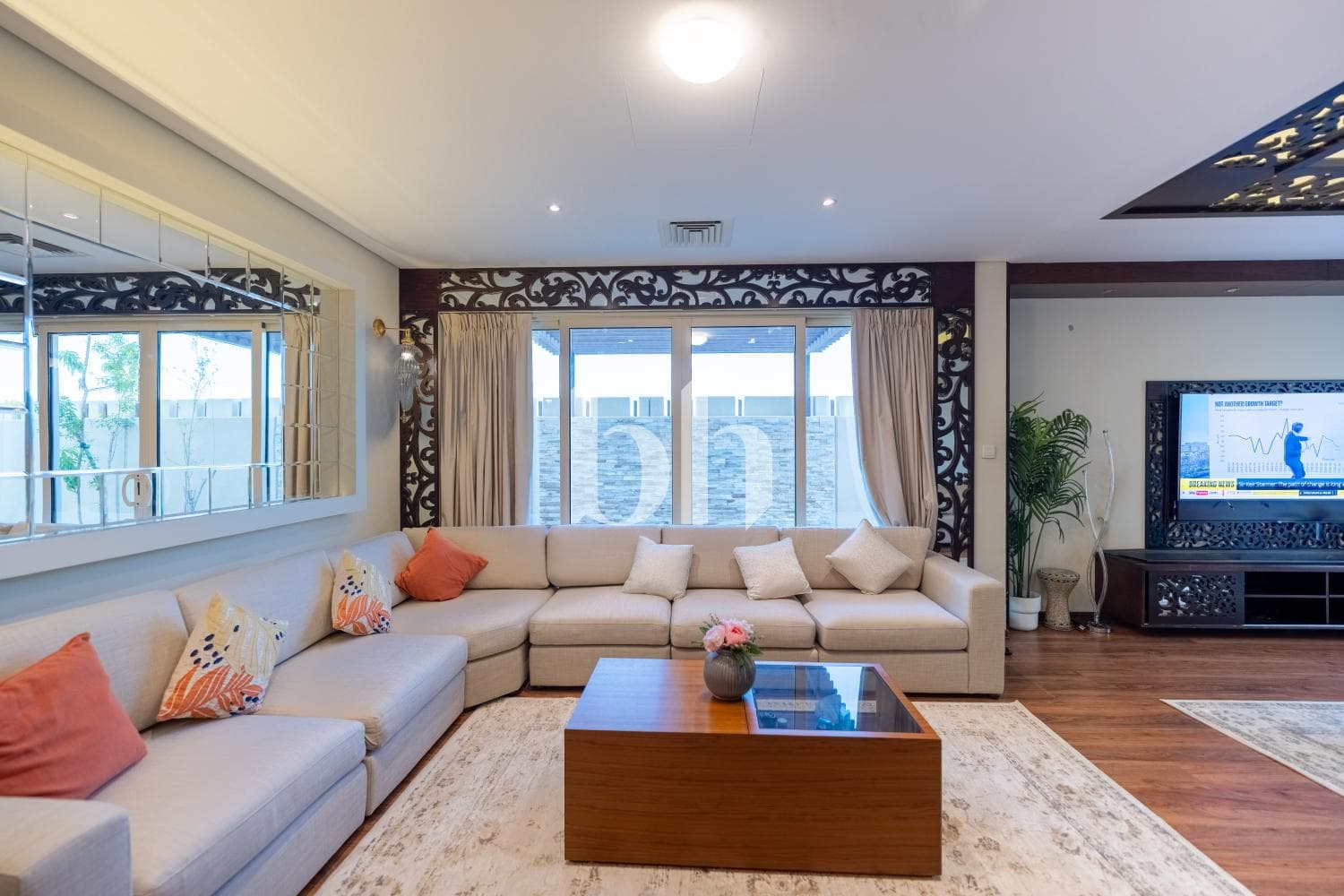 5 Bedroom Villa in Al Ward - photo 2