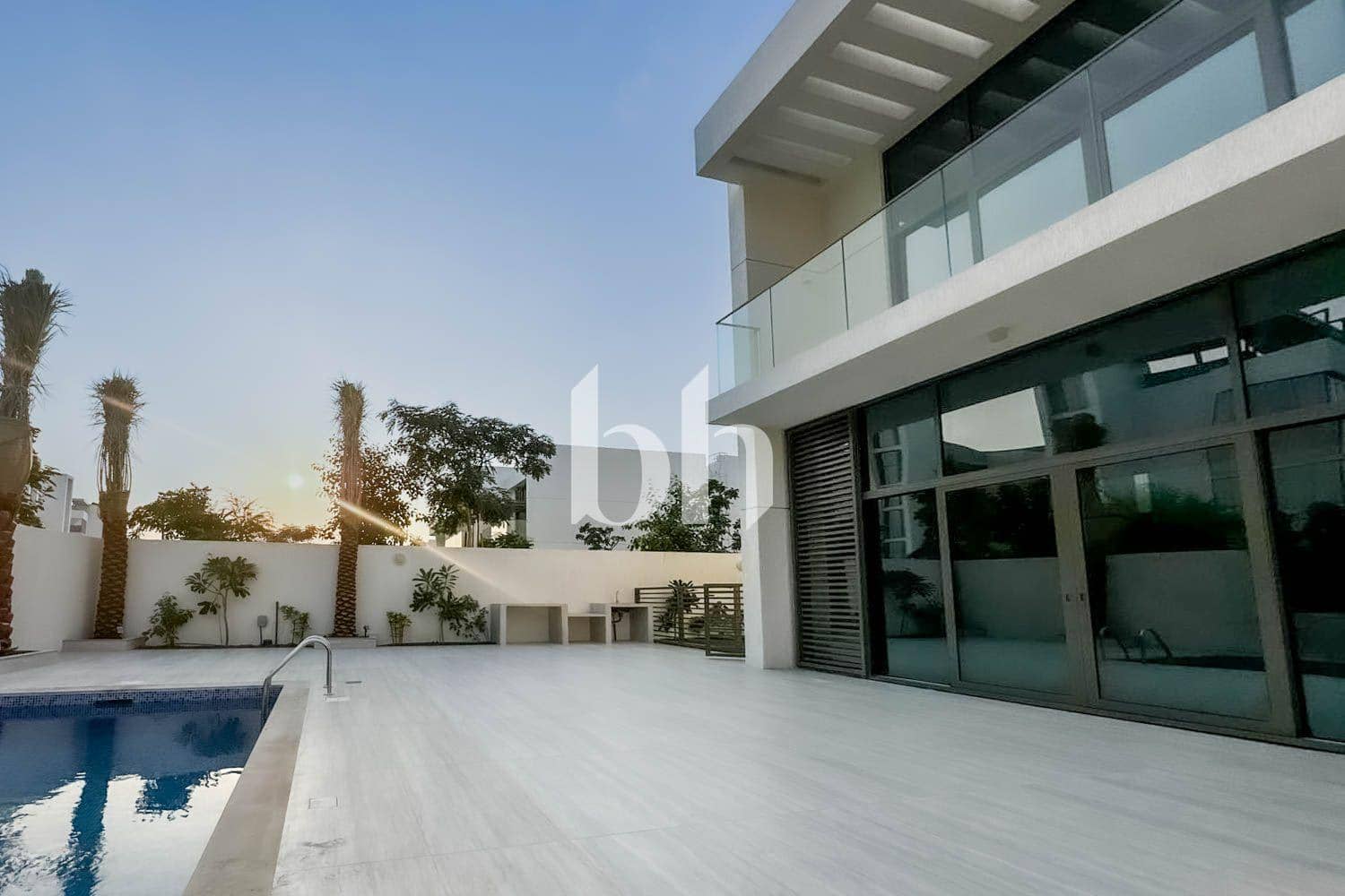 4 Bedroom Villa in District One Phase III A - photo 2