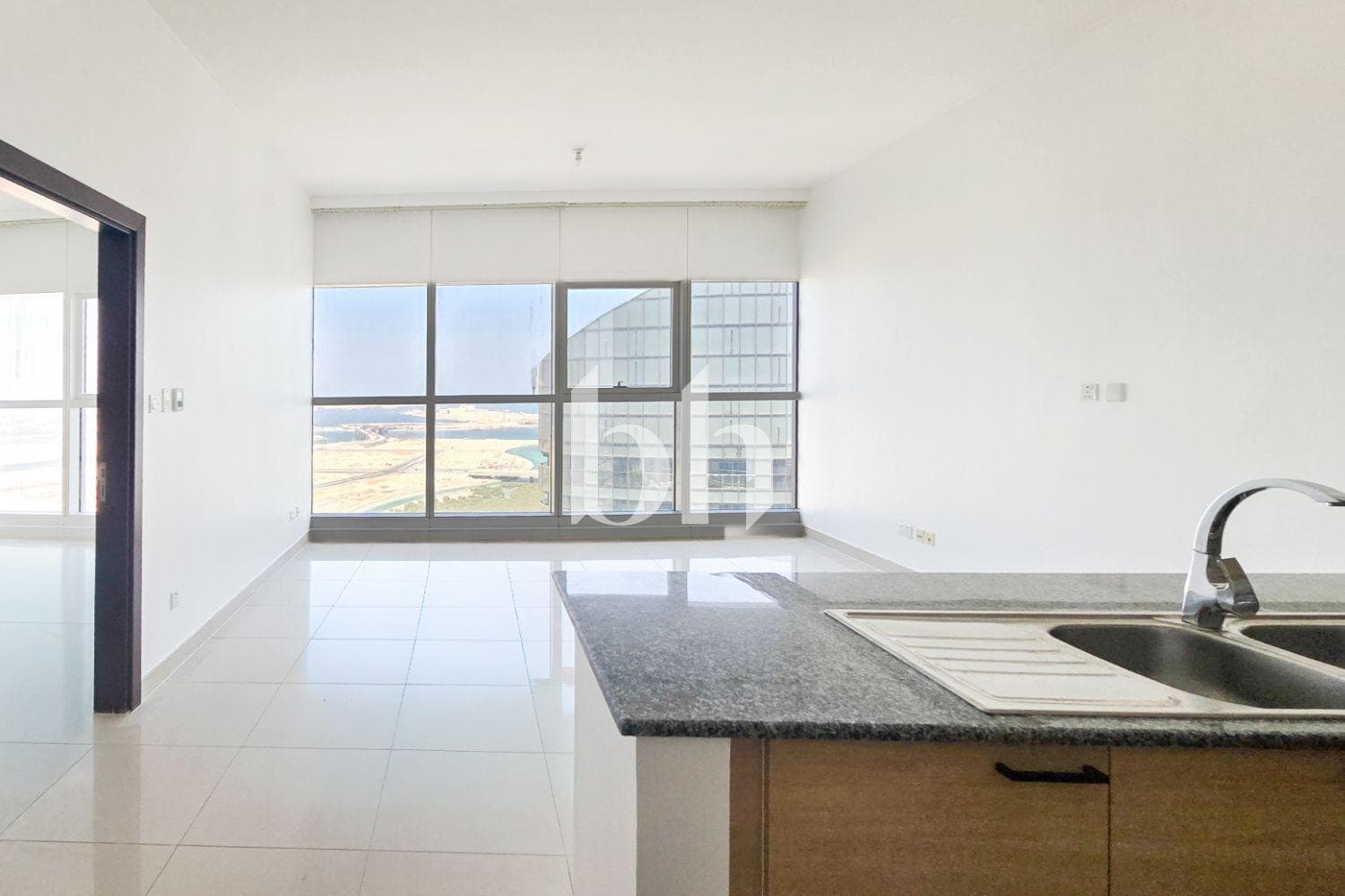 1 Bedroom Apartment in Sigma Towers - photo 2
