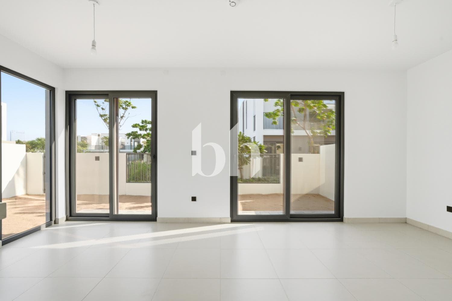 4 Bedrooms Townhouse in Aura Gardens B - photo 1