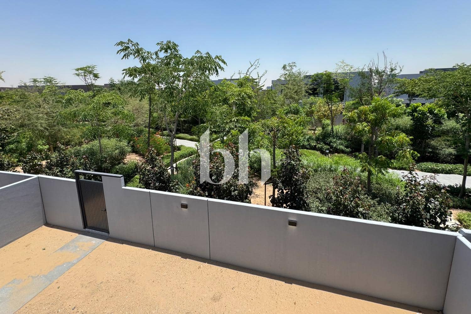 4 Bedroom Villa in Sendian - photo 2