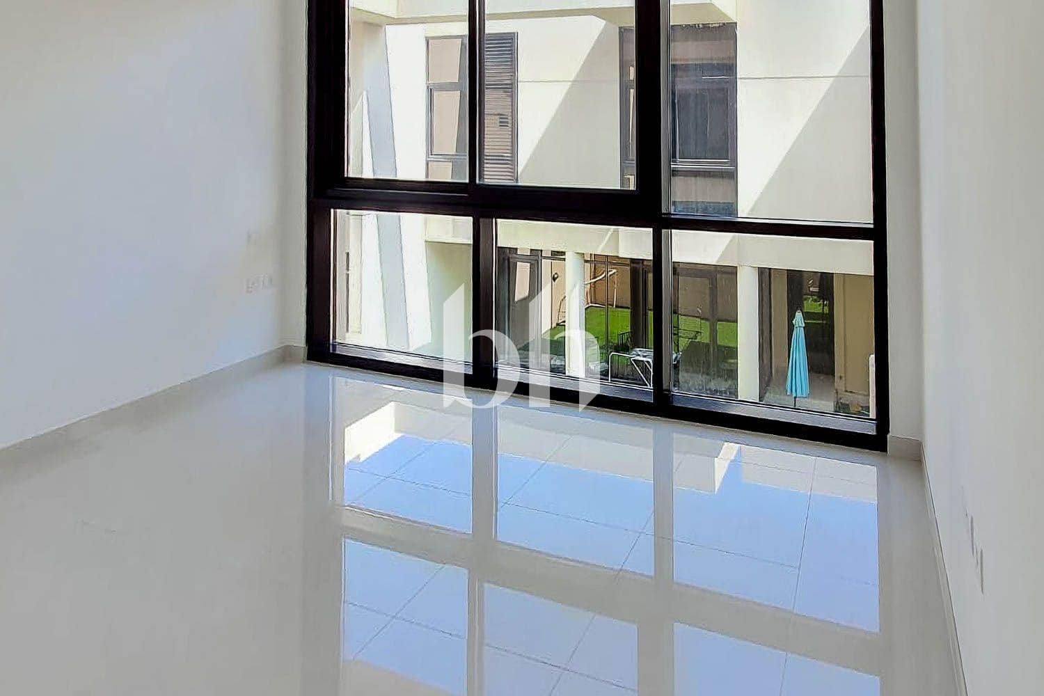 3 Bedroom Townhouse in Topanga - photo 2