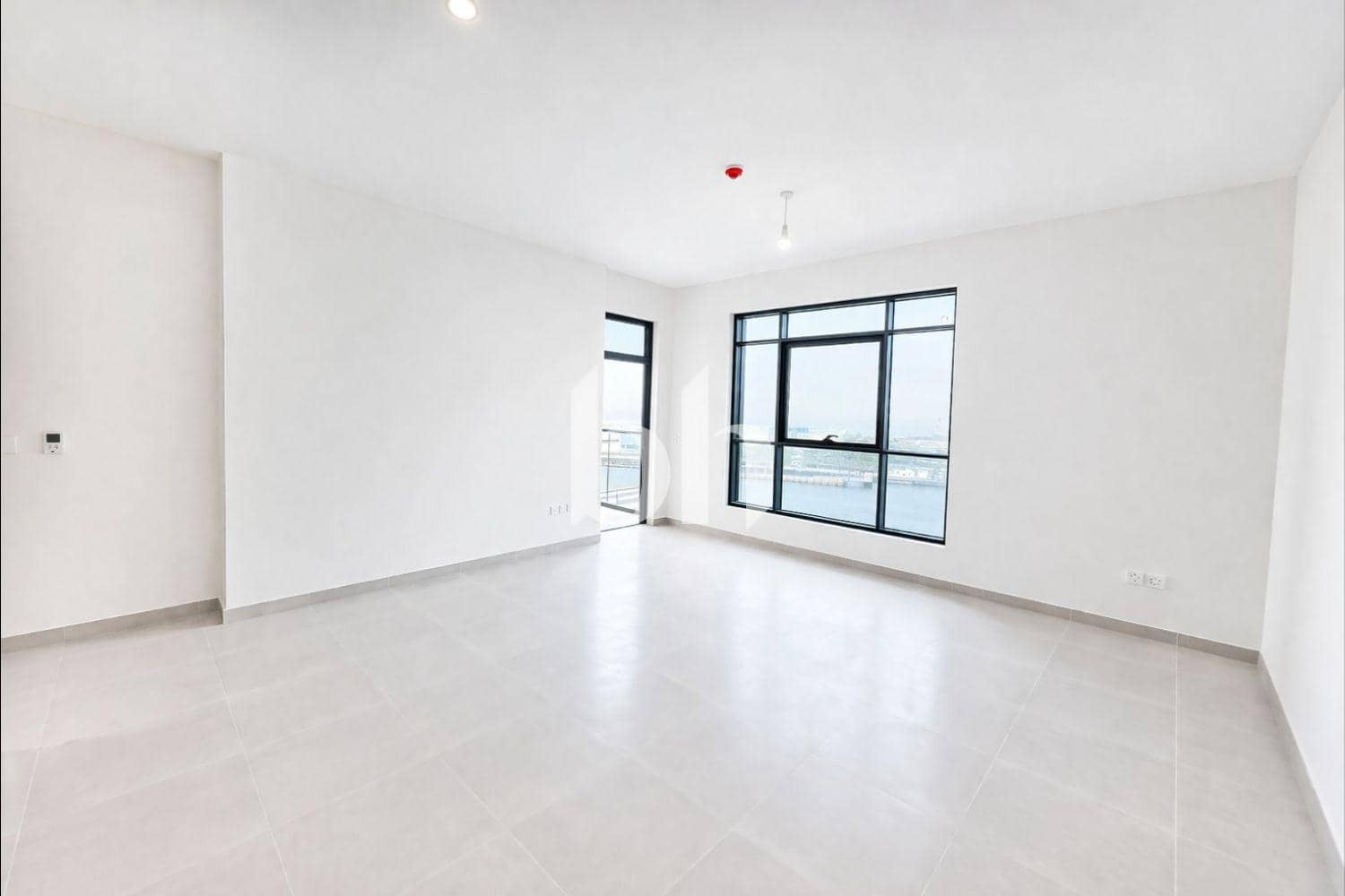 3 Bedroom Townhouse in Crystal Residences - photo 1