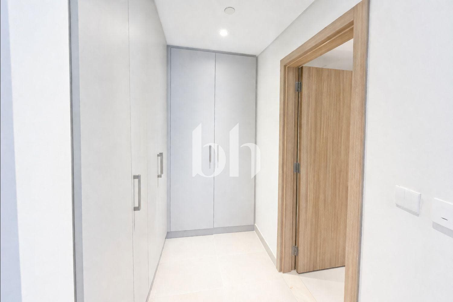 3 Bedroom Townhouse in Crystal Residences - photo 2