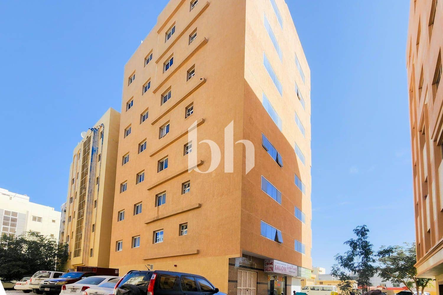42 Bedroom Whole Building in Bu Tina