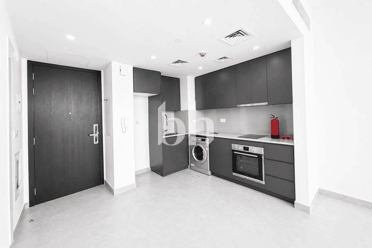 2 Bedroom Apartment in The Gate - photo 1