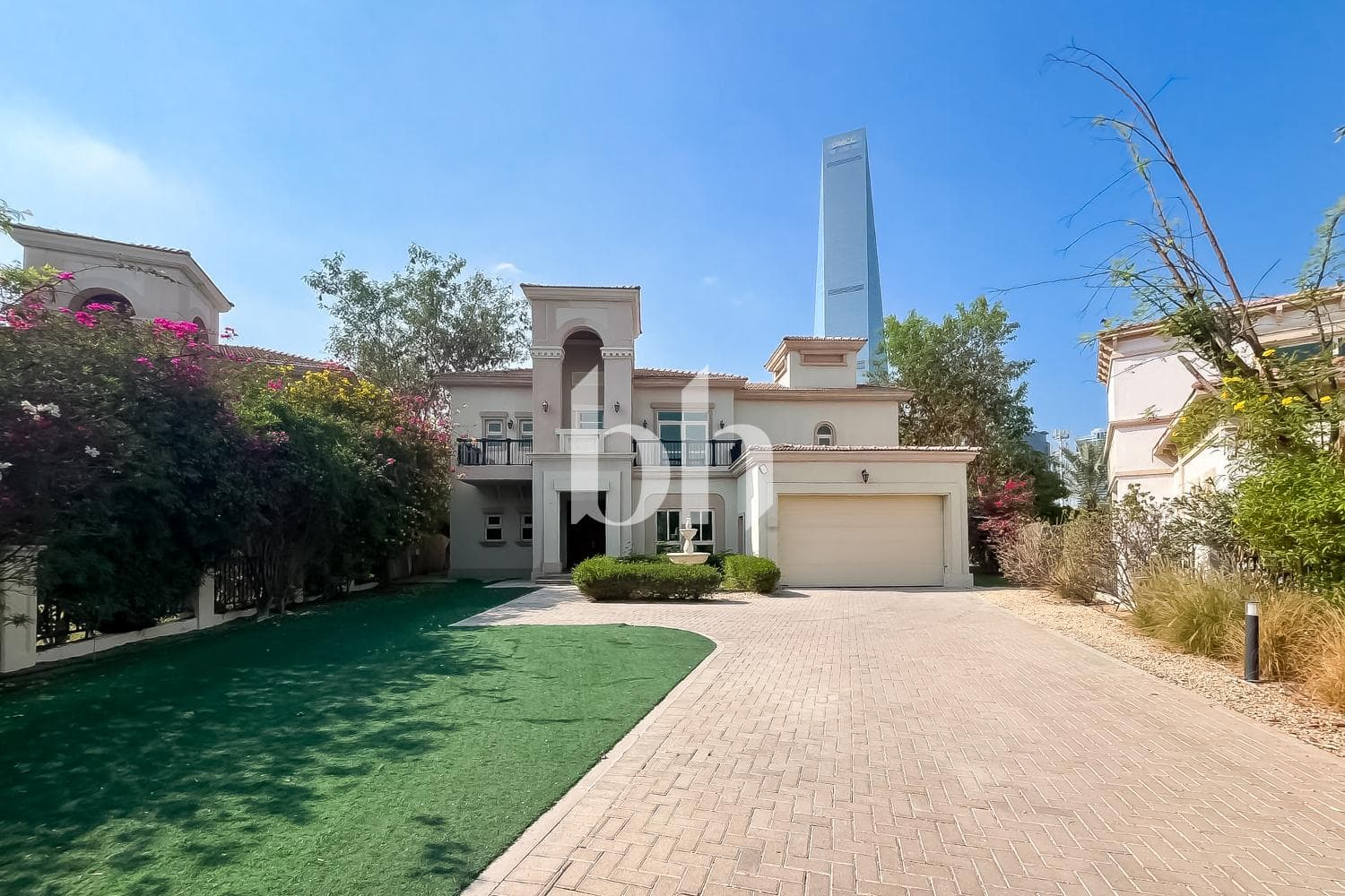 4 Bedroom Villa in Entertainment Foyer - photo 1