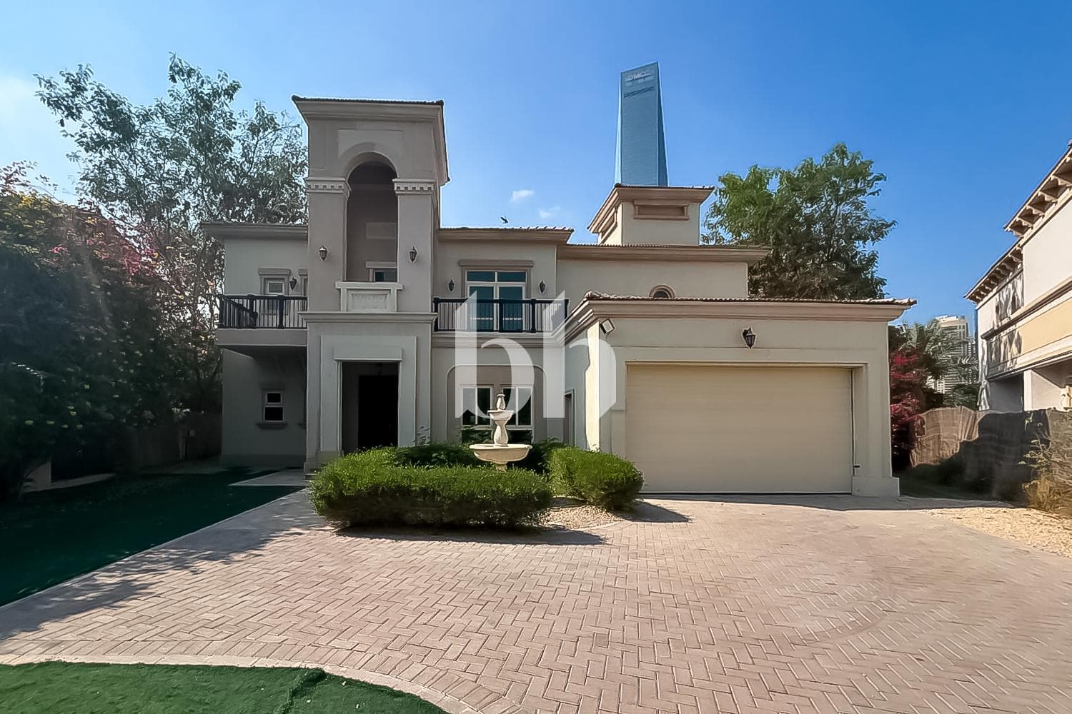 4 Bedroom Villa in Entertainment Foyer - photo 2