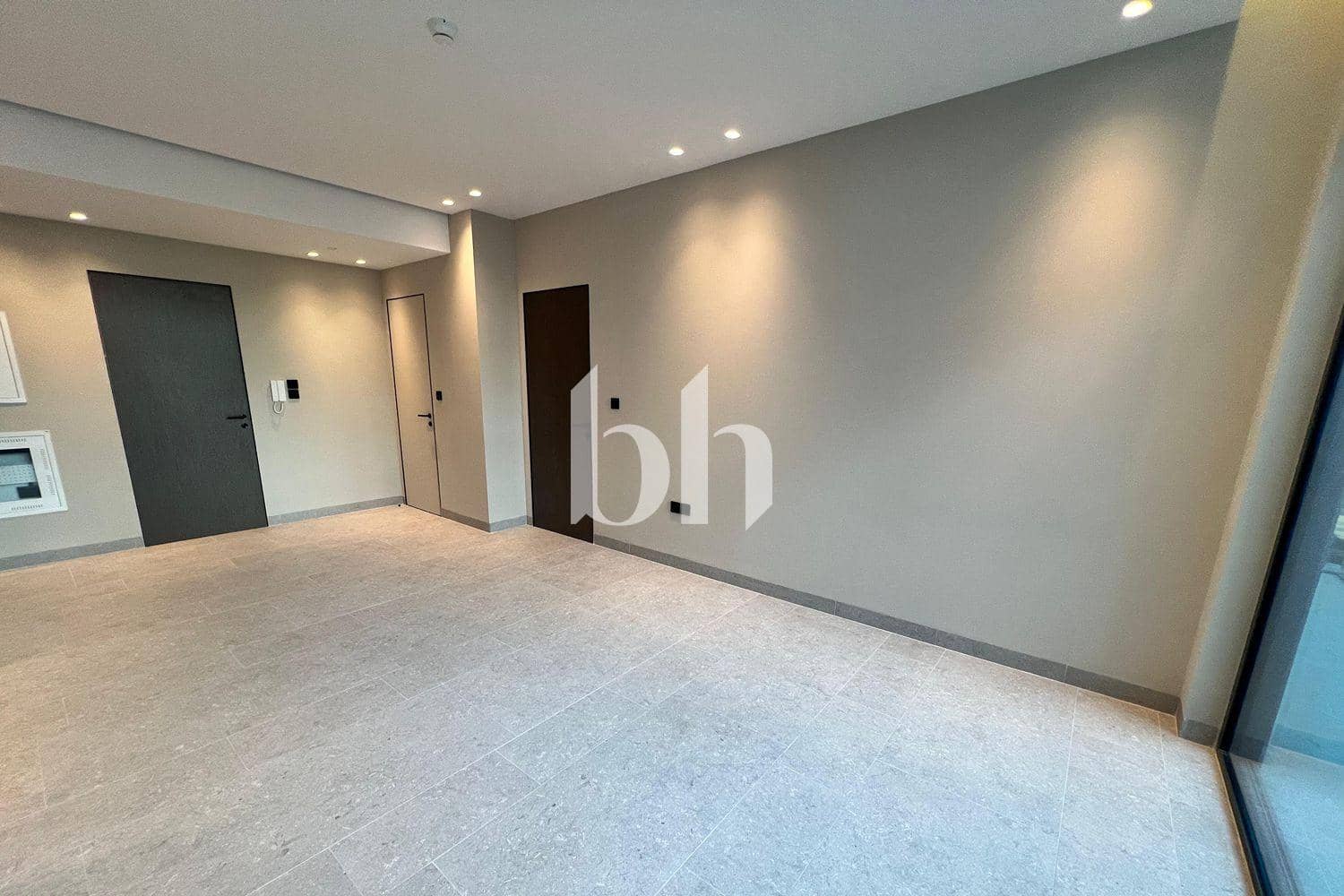 1 Bedroom Apartment in Jasmine House - photo 2