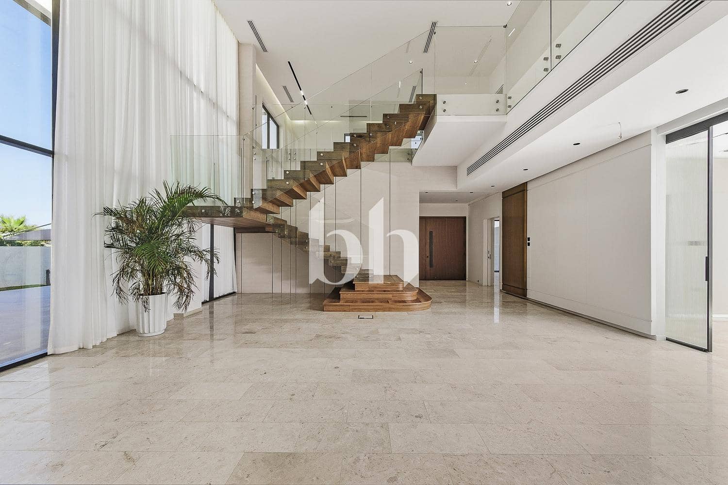 4 Bedroom Villa in Al Barsha South 2 - photo 2
