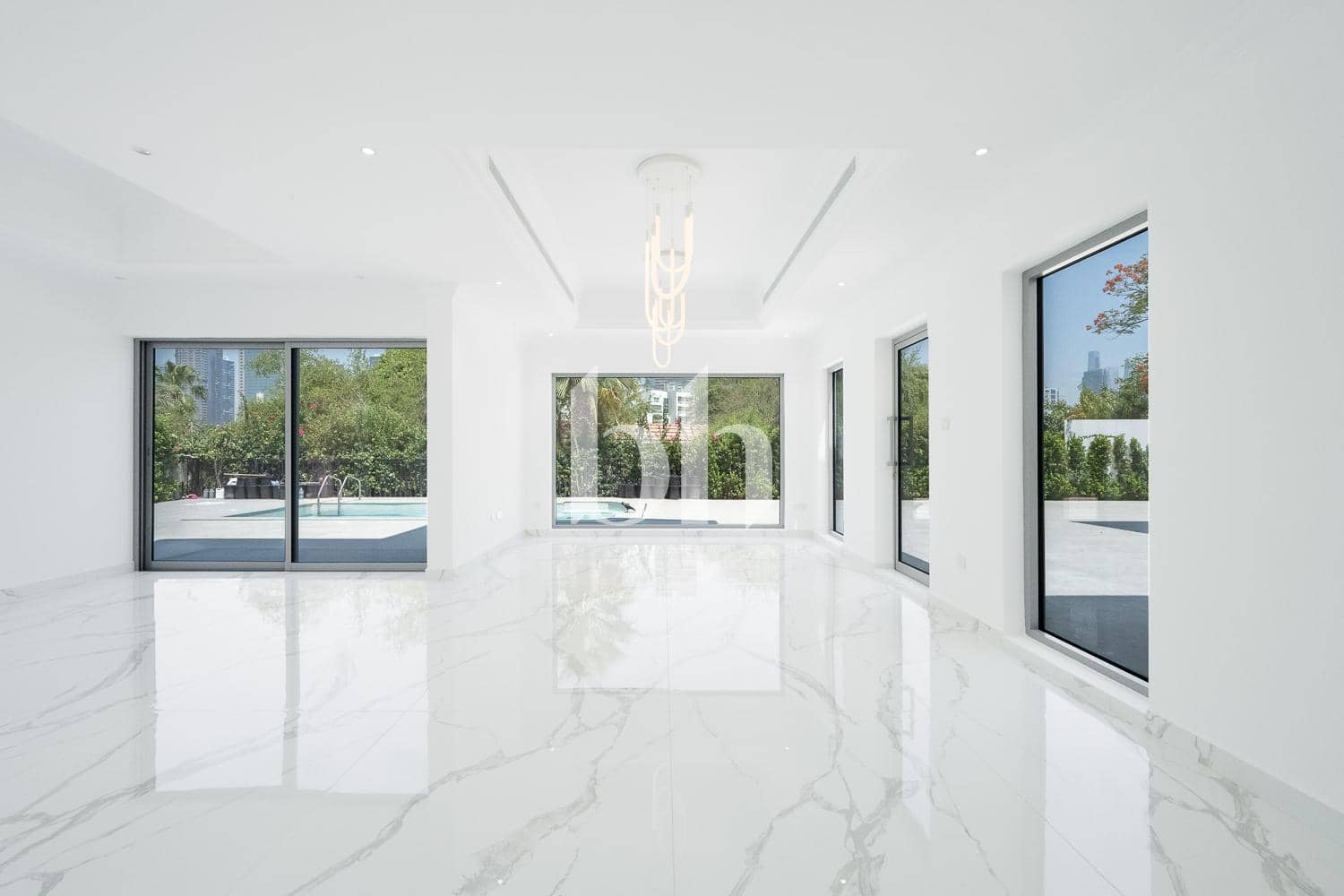 5 Bedroom Villa in Master View - photo 2