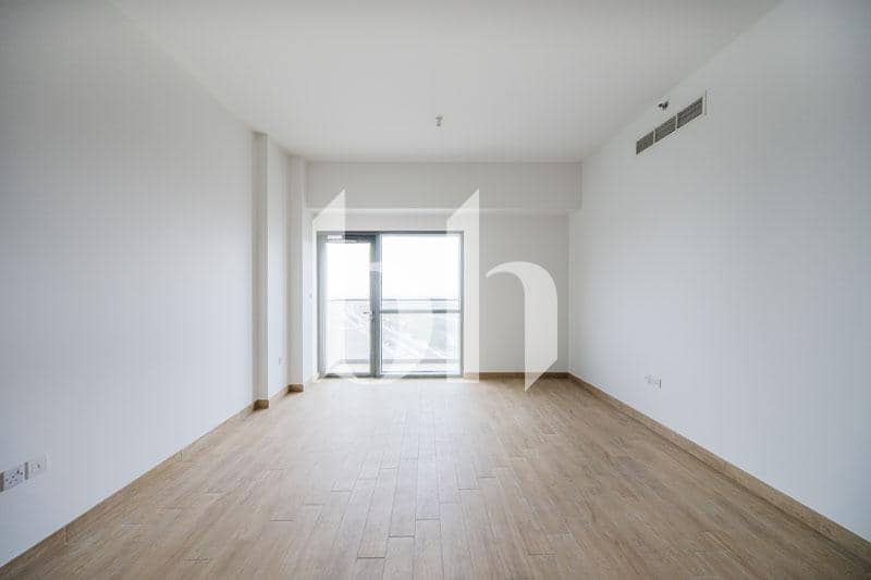 3 Bedroom Apartment in Expo Village Residences 3E - photo 2