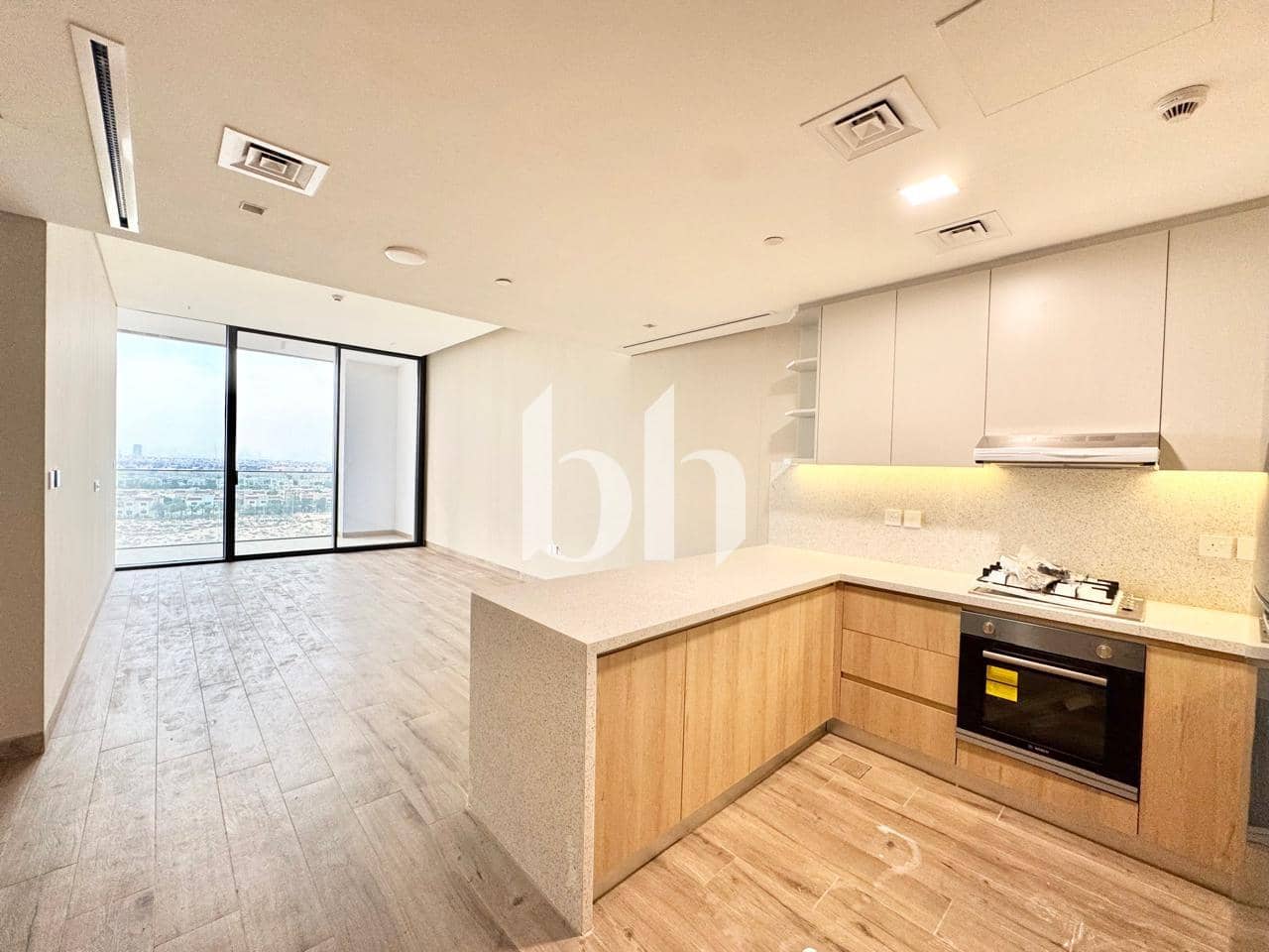 1 Bedroom Apartment in Al Ghurair Residence 5 - photo 1
