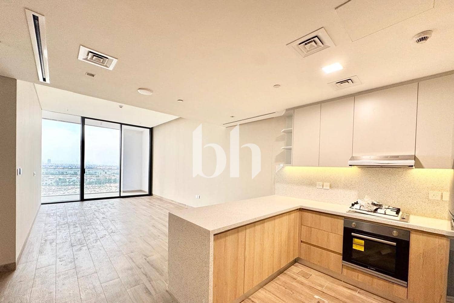 1 Bedroom Apartment in Al Ghurair Residence 5 - photo 1