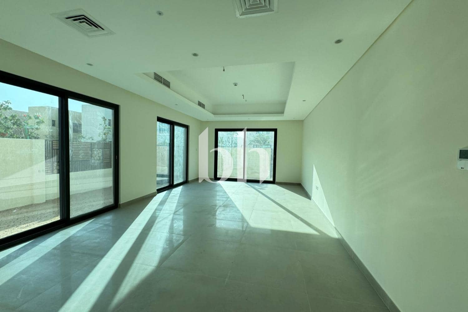 4 Bedroom Townhouse in Sharjah Sustainable City - photo 2