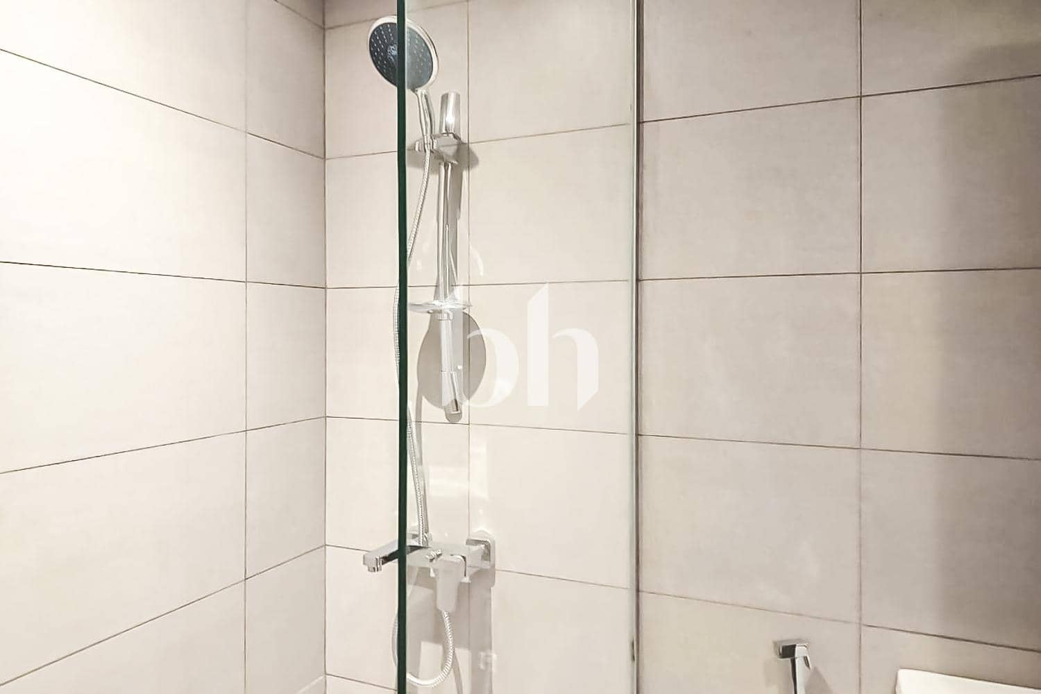 1 Bedroom Apartment in Raseel - photo 2