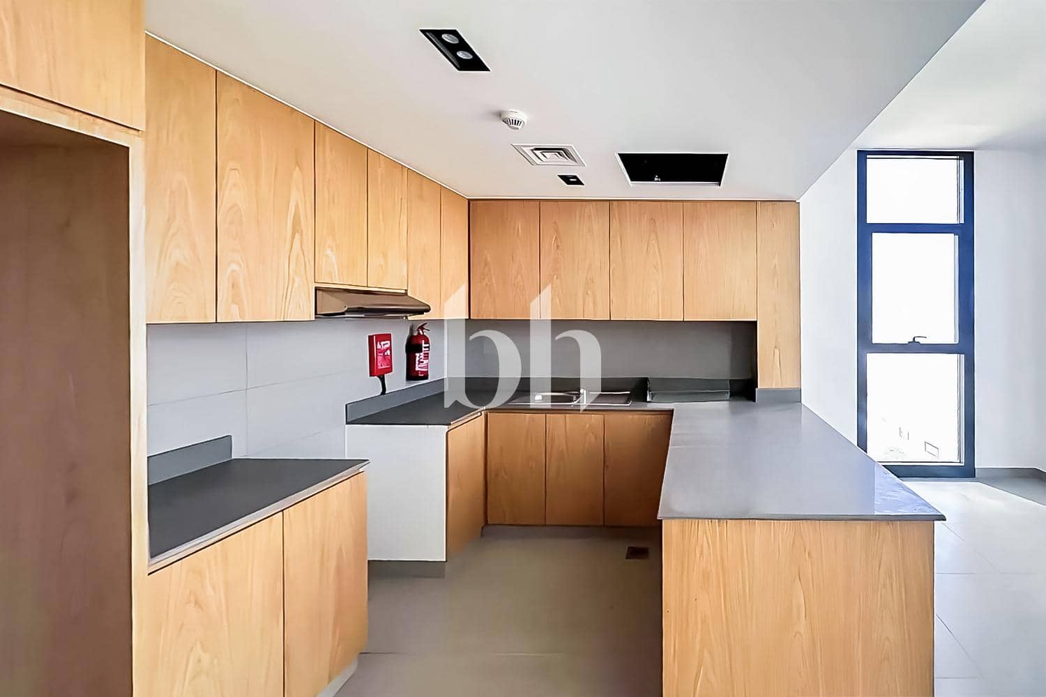1 Bedroom Apartment in Raseel - photo 1