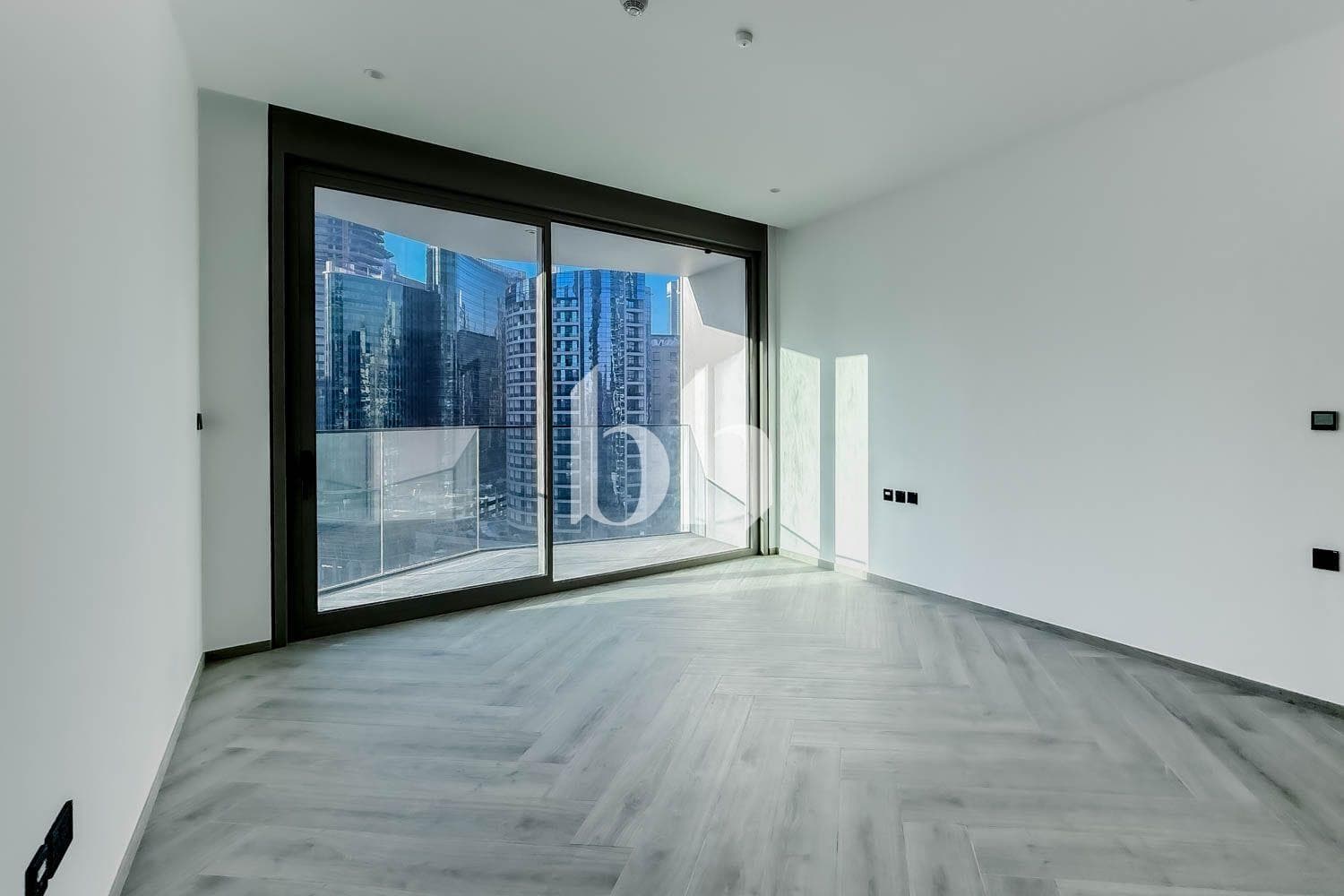 Apartment in Peninsula Three - photo 1