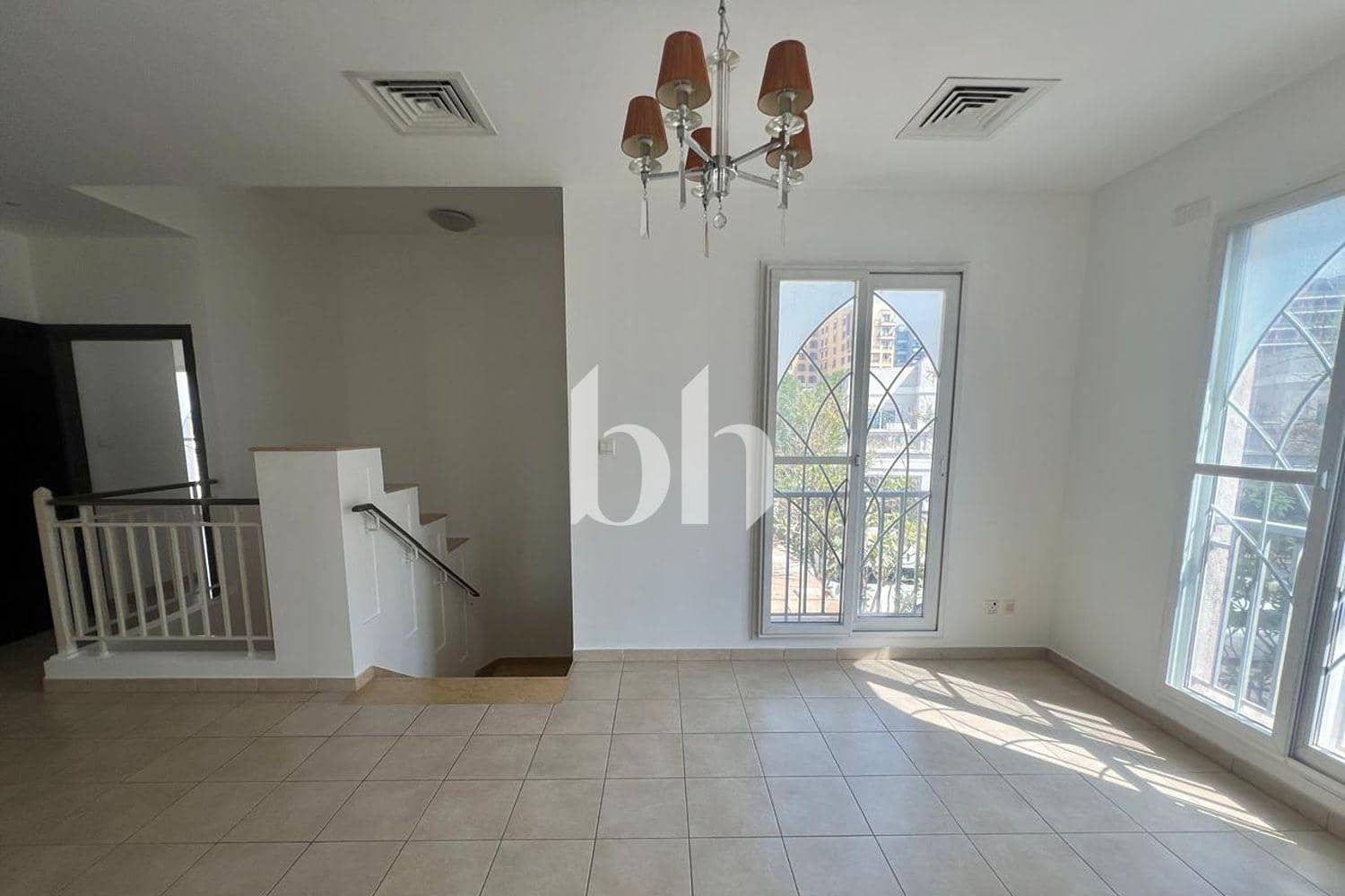 5 Bedroom Villa in Cluster G - photo 2