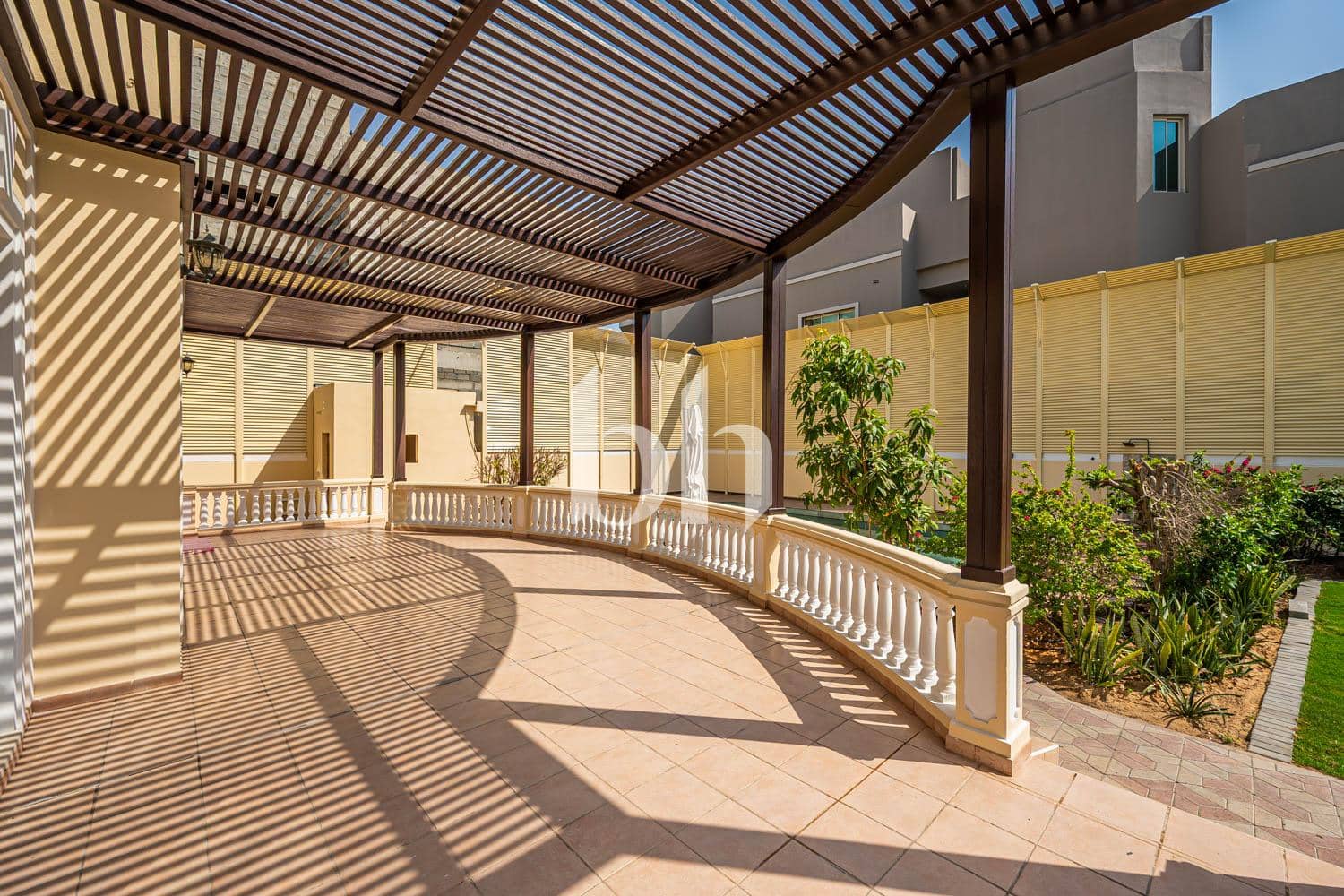 6 Bedroom Villa in Al Manara - photo 2