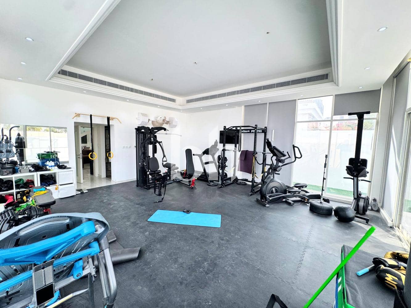 5 Bedroom Villa in Al Barsha South 2 - photo 2