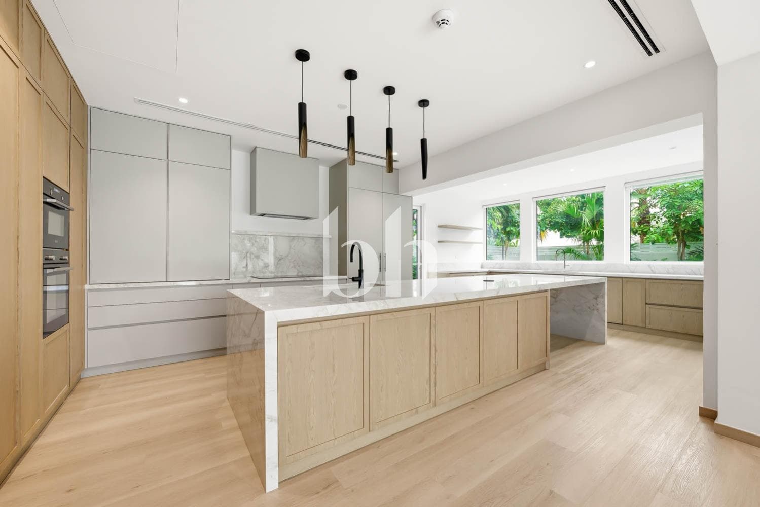 4 Bedrooms Villa in Savannah 1 - photo 2