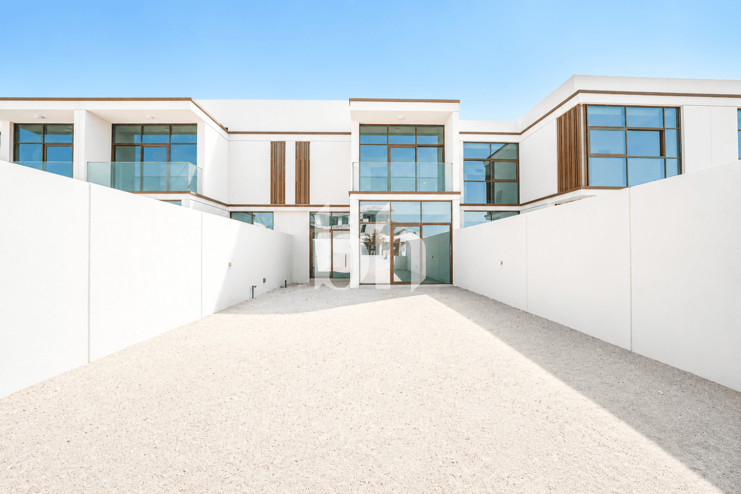 2 Bedroom Townhouse in Souk Al Jubail - photo 1