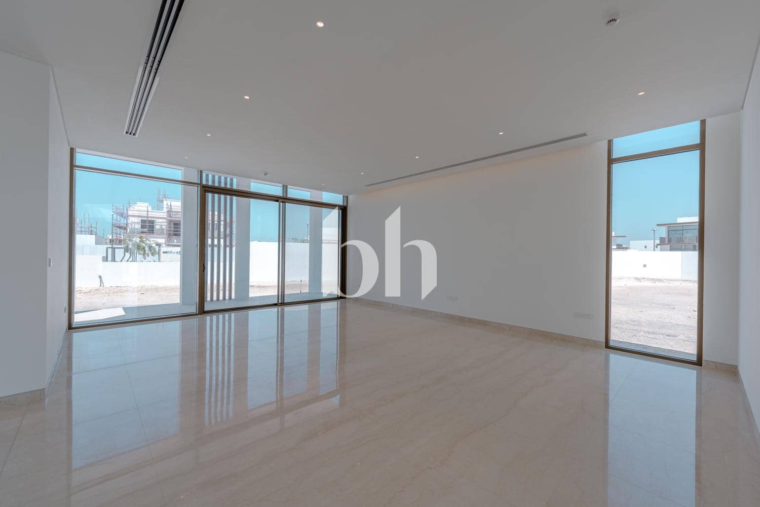 5 Bedroom Villa in Nad Al Dhabi - photo 2