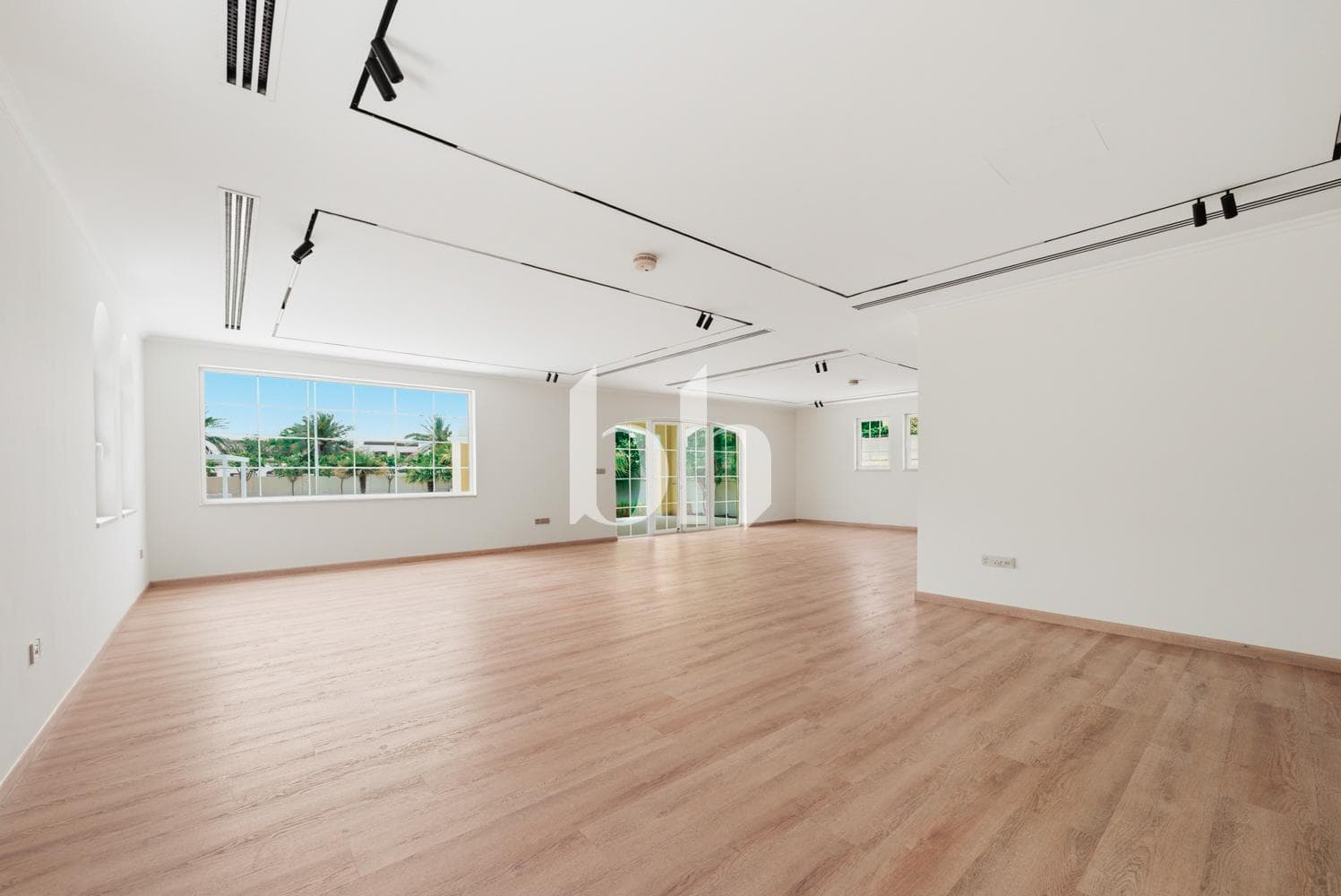 4 Bedroom Villa in Legacy Large - photo 1