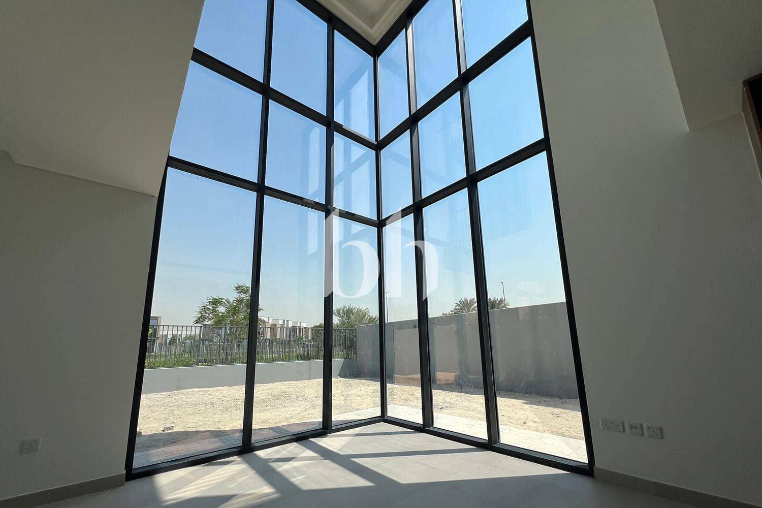 4 Bedroom Townhouse in Mudon Al Ranim 5 - photo 1