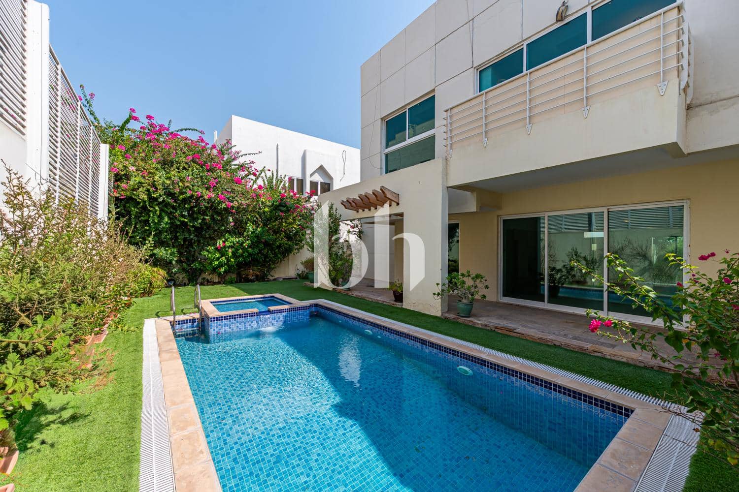 5 Bedroom Villa in Jumeirah 2