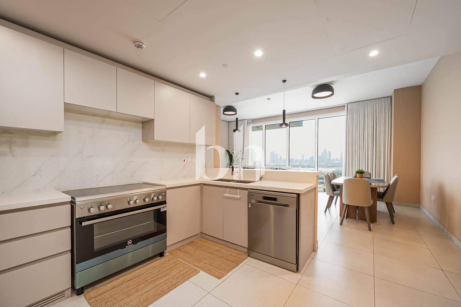 3 Bedroom Apartment in 1 Residences - 2 - photo 2