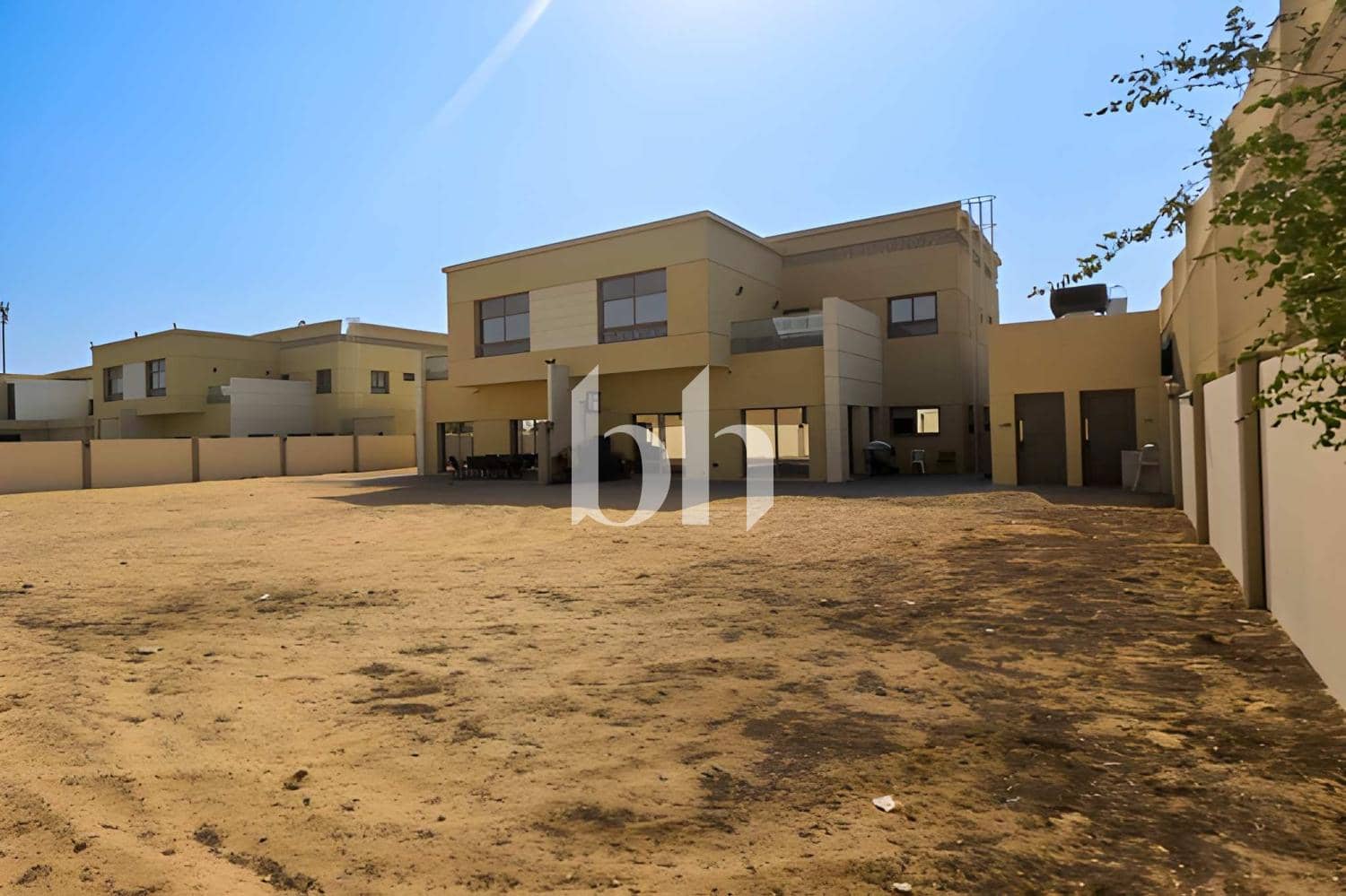 10 Bedroom Villa in Shoumous Residential Complex