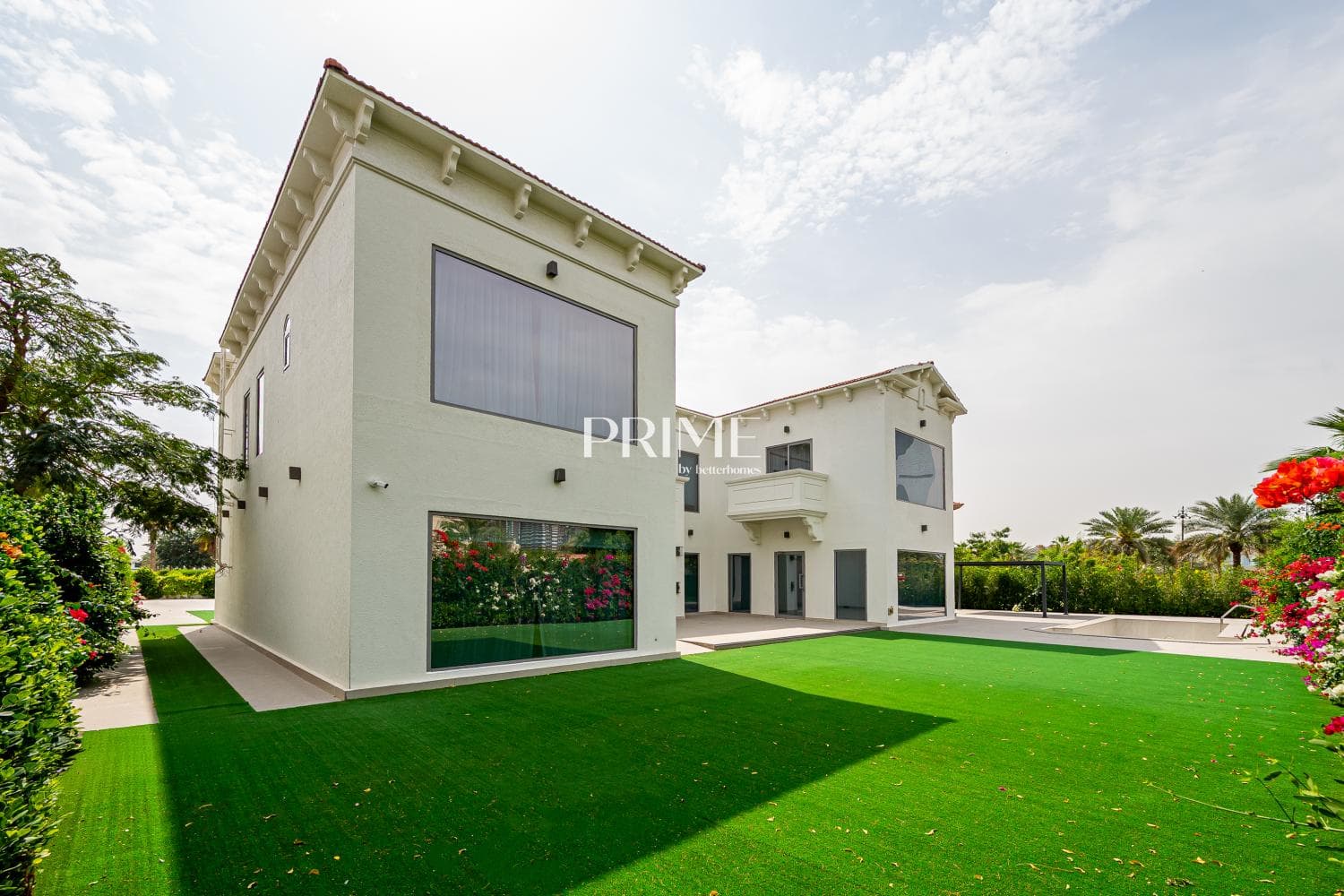 5 Bedroom Villa in Master View - photo 1