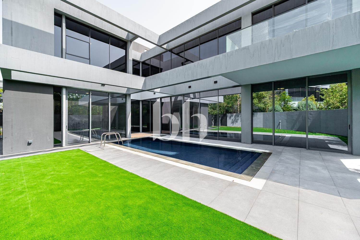 5 Bedroom Villa in Sendian - photo 2