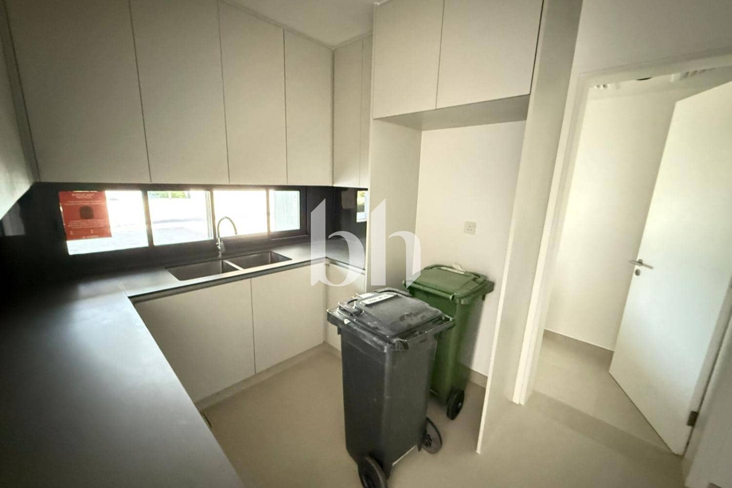 3 Bedroom Townhouse in Kaya - photo 1