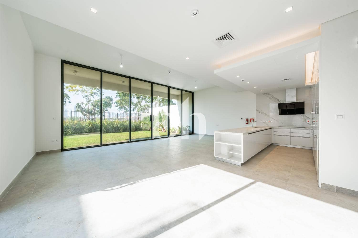 4 Bedroom Villa in District One Villas - photo 2