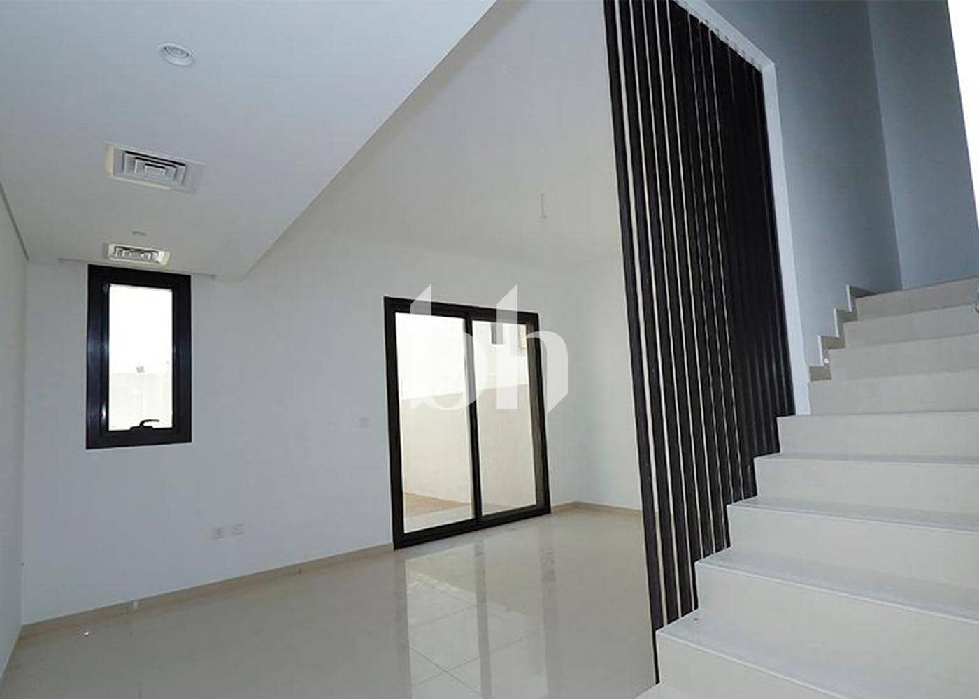 2 Bedroom Townhouse in Nasma Residence - photo 2