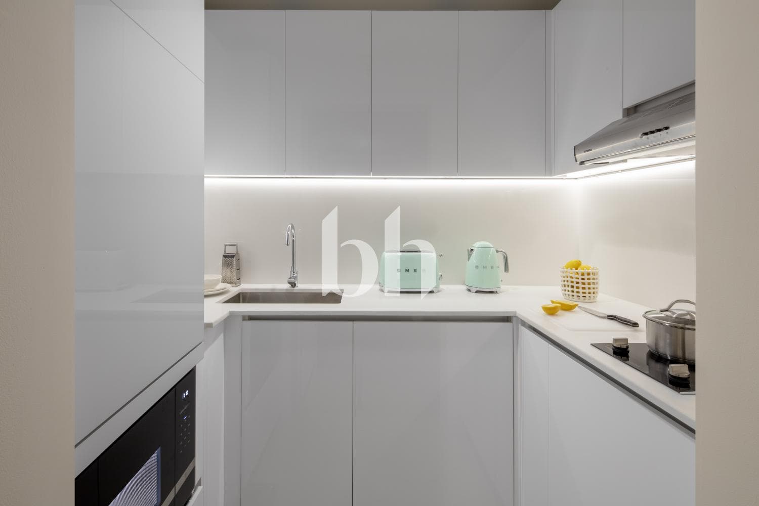 Studio Apartment in AL Salam Tower FC - photo 1