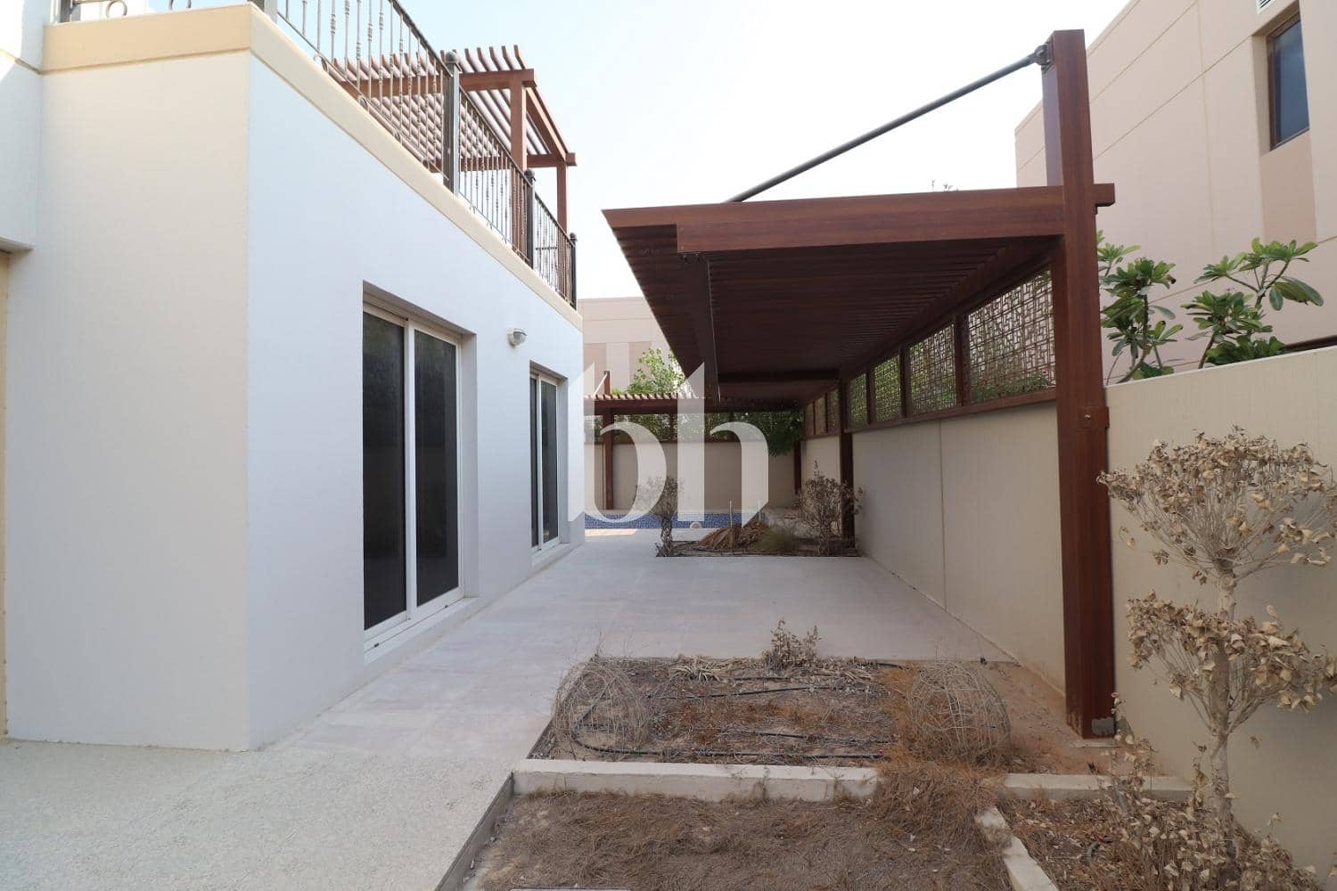 5 Bedroom Villa in Al Zahia 2 - photo 2