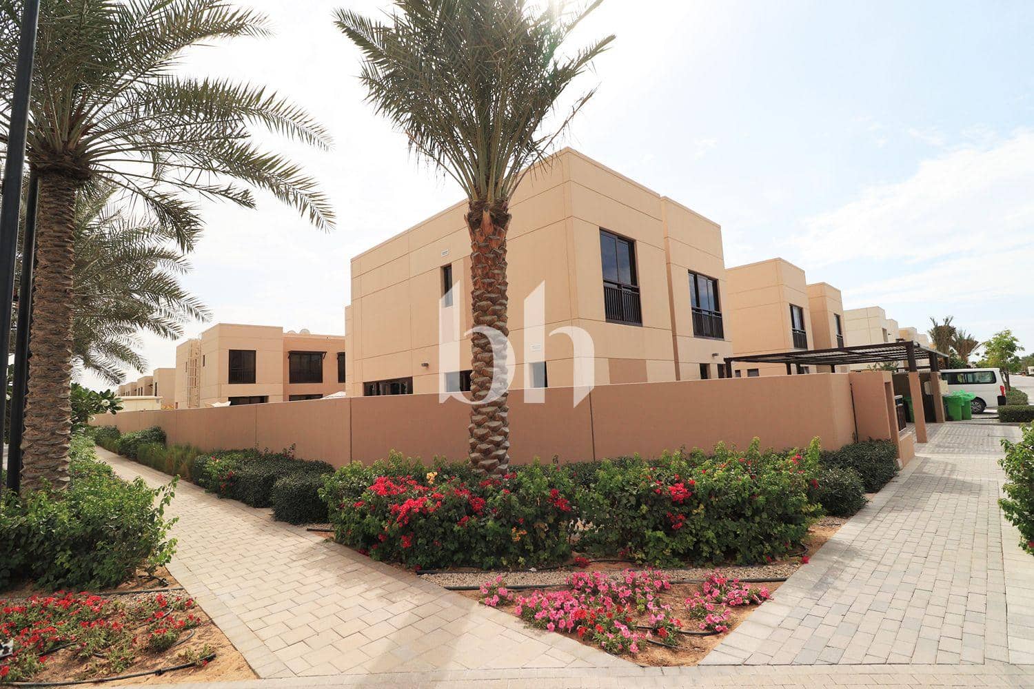 5 Bedroom Villa in Al Zahia 2 - photo 1