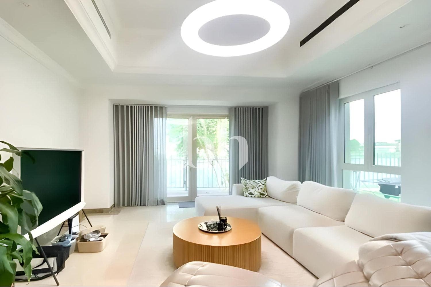 4 Bedroom Villa in Entertainment Foyer - photo 2