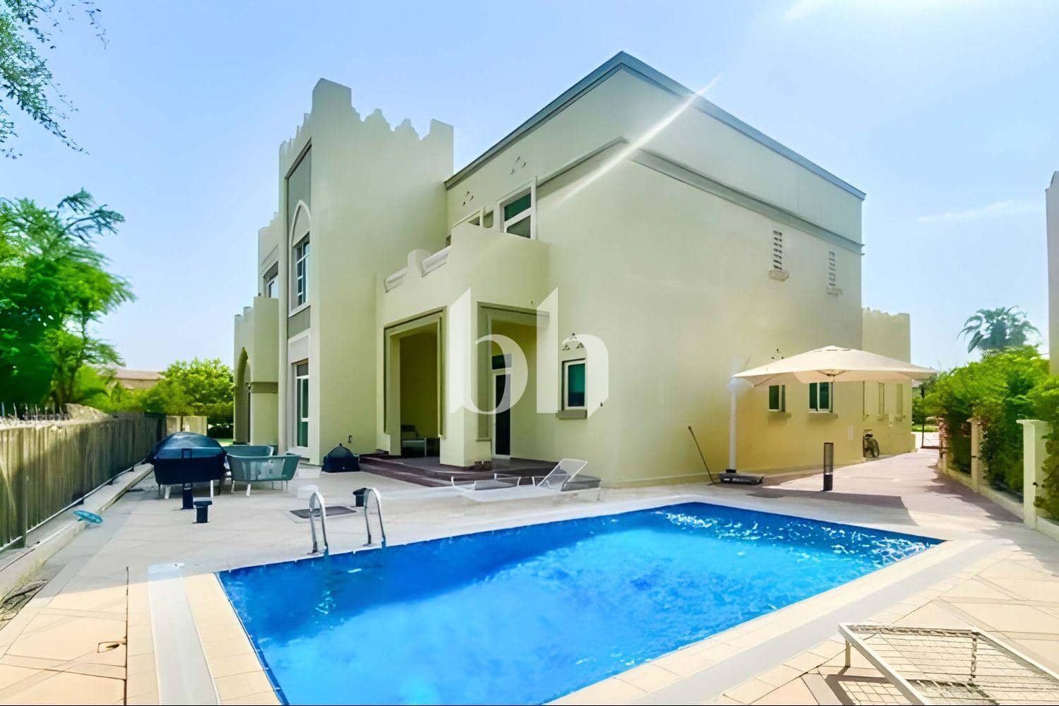 4 Bedroom Villa in Entertainment Foyer - photo 1