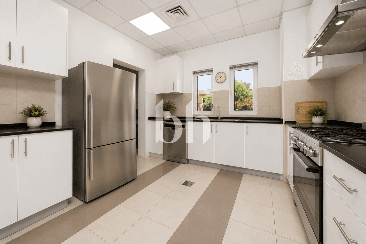 5 Bedroom Villa in The Centro - photo 1
