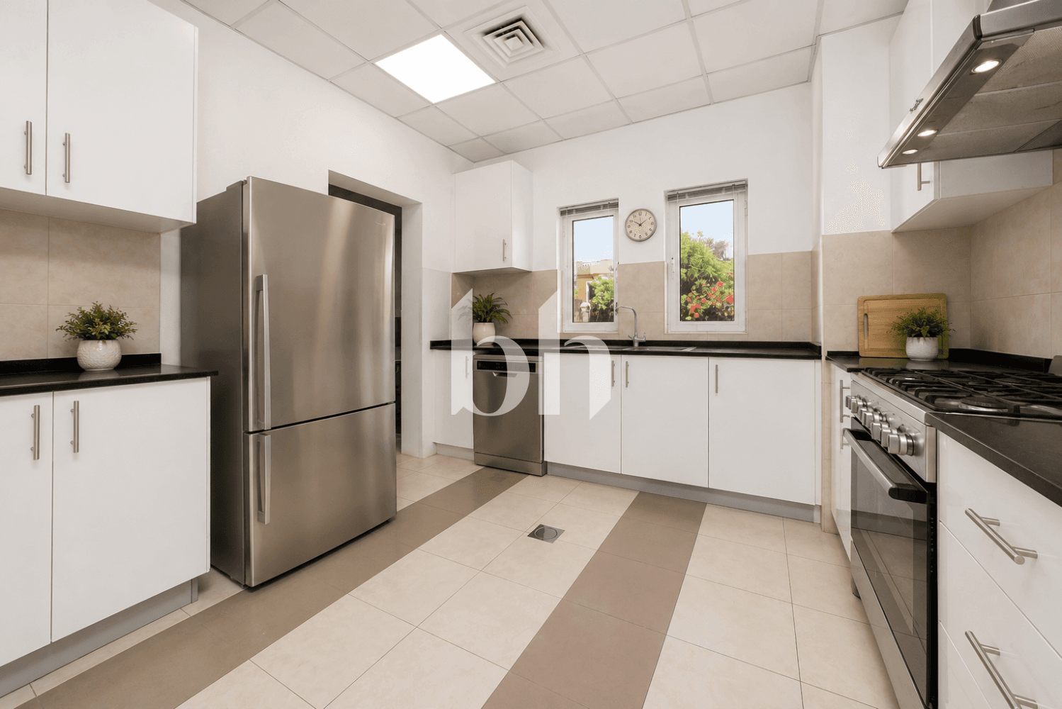5 Bedroom Villa in The Centro - photo 1