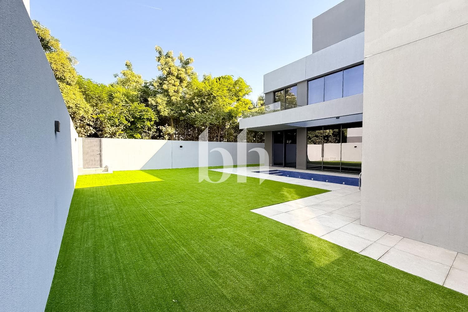5 Bedroom Villa in Azalea