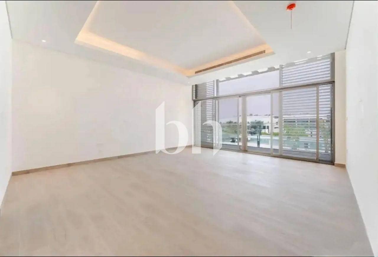 6 Bedroom Villa in District One Villas - photo 1