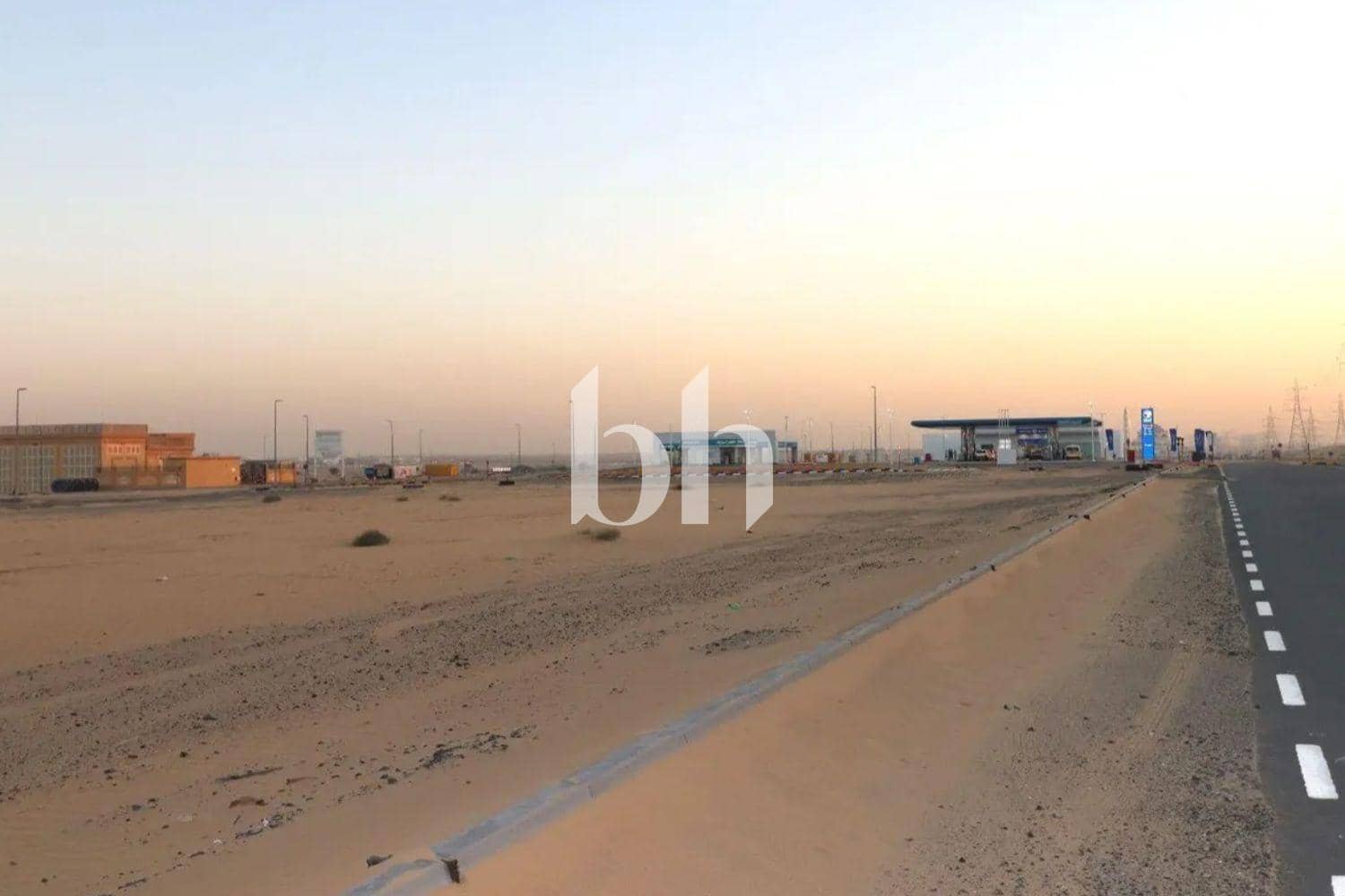 Studio Land in Tilal City