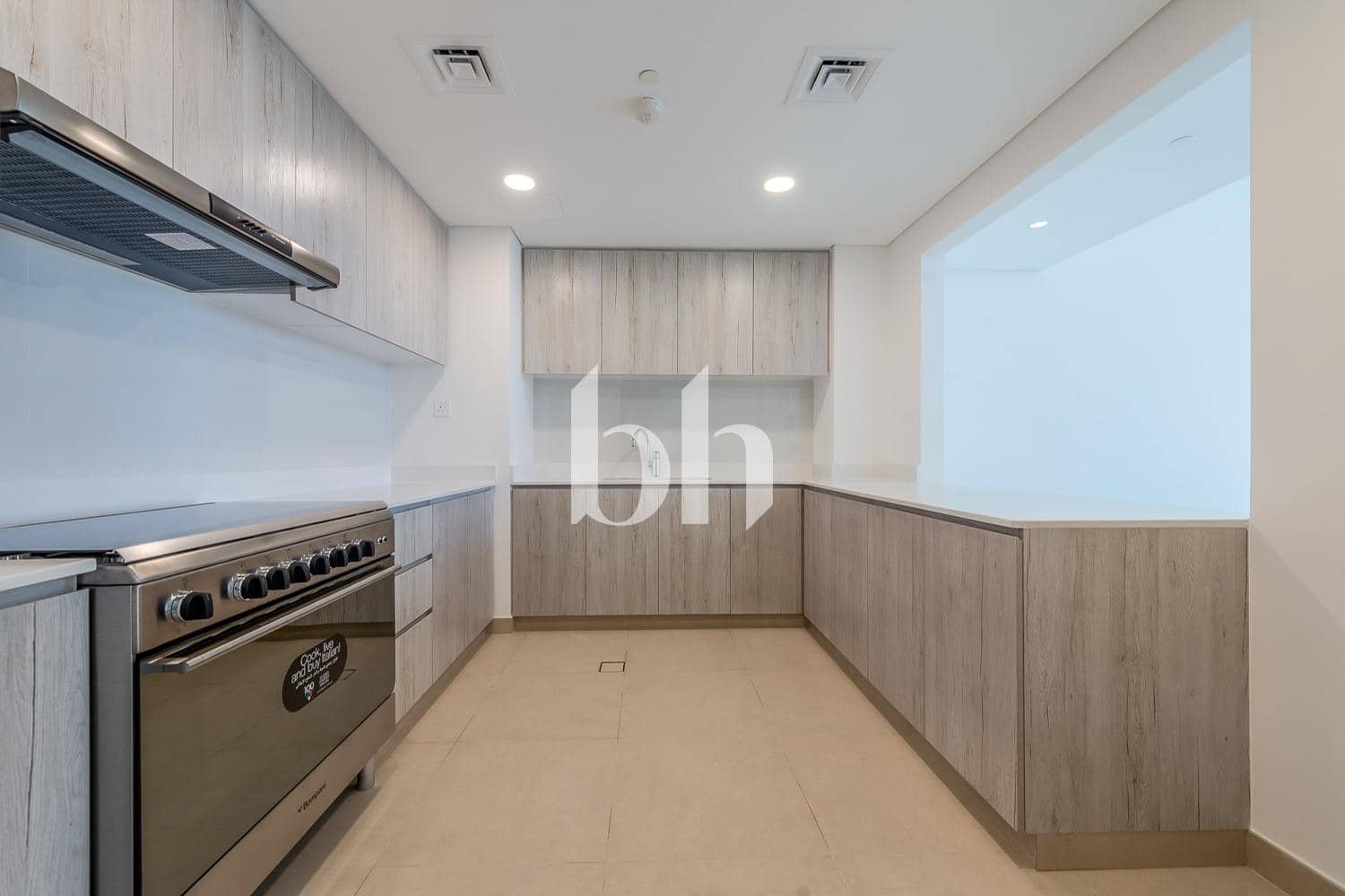 1 Bedroom Apartment in MISK Apartments - photo 1