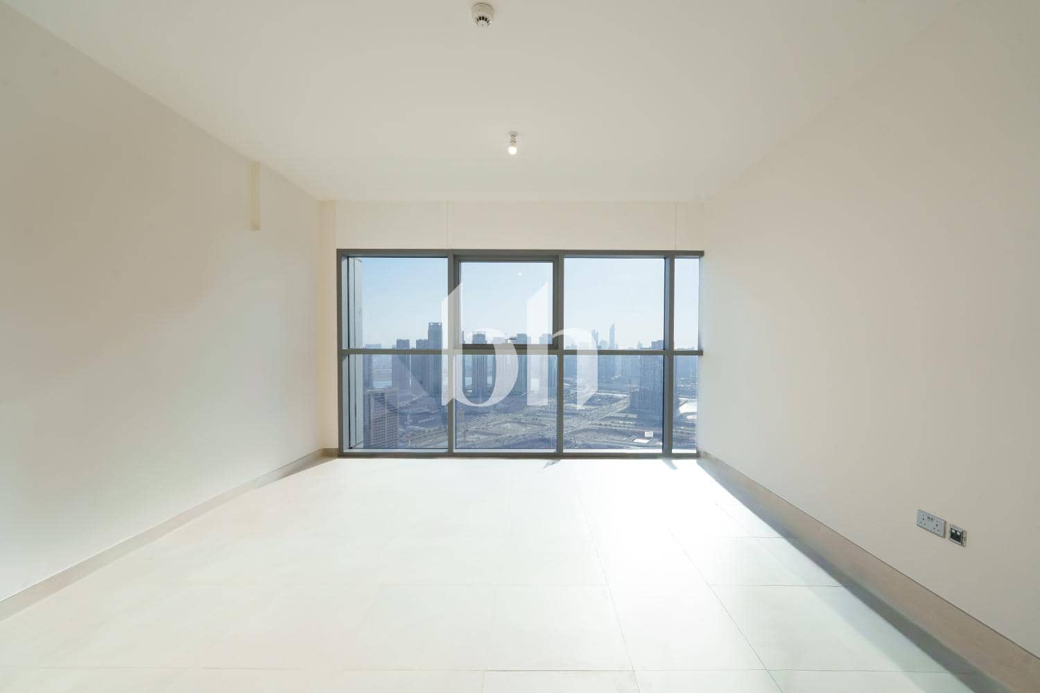 3 Bedroom Apartment in Radiant Square - photo 1